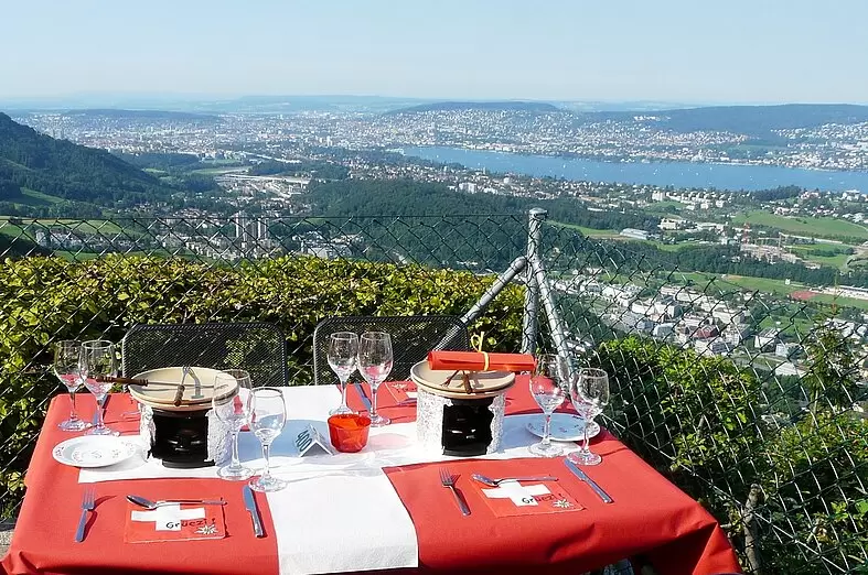 Zurich Sunset Tour with Cheese Fondue